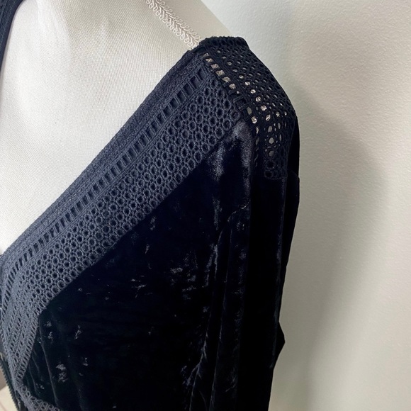 Torrid Plus Size 4 Black Lace Up Tassel Velvet Bell Sleeve Dress NWT - Picture 6 of 12